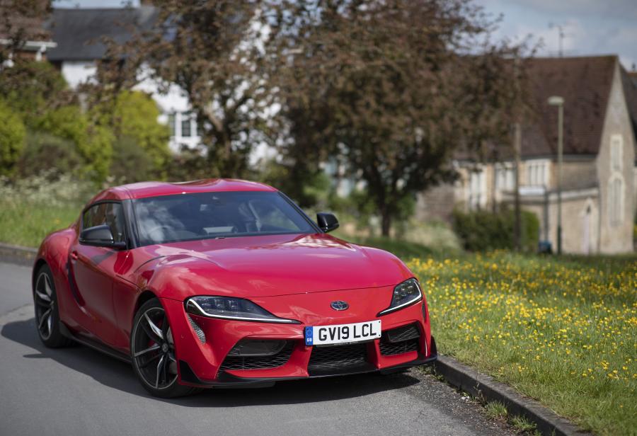  Toyota GR Supra (A90) 2019 года  (UK) (фото 9 из 91)